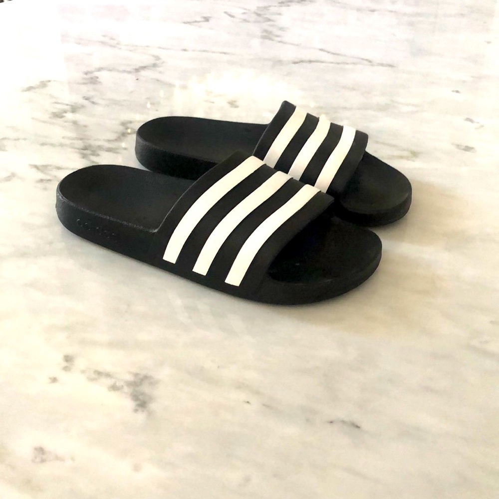 ADIDAS Women’s Adilette Aqua Slide Sandals Black